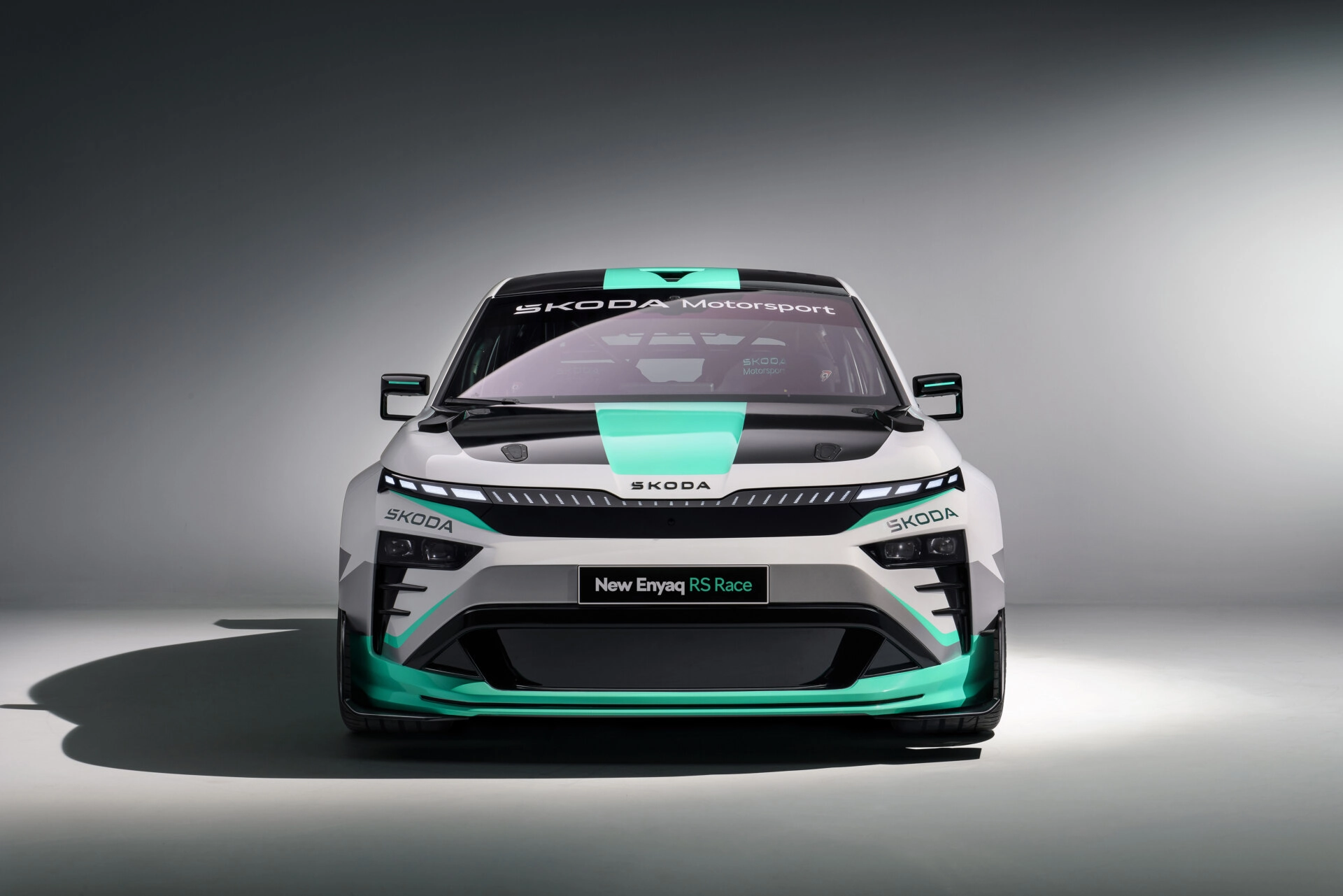 04 New Enyaq RS Race 83515513 1920x1281 (1)
